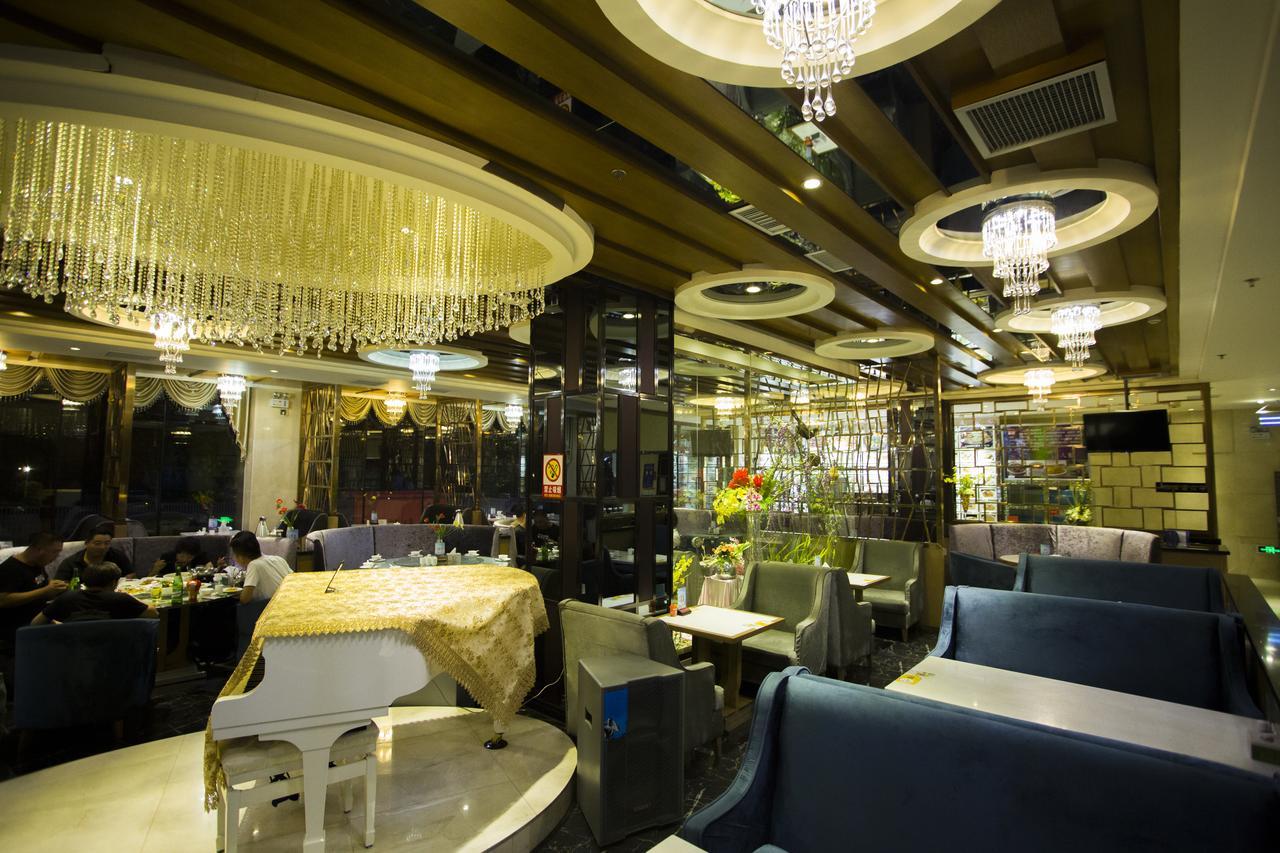 Fuke Jirui Hotel Urumqi Extérieur photo