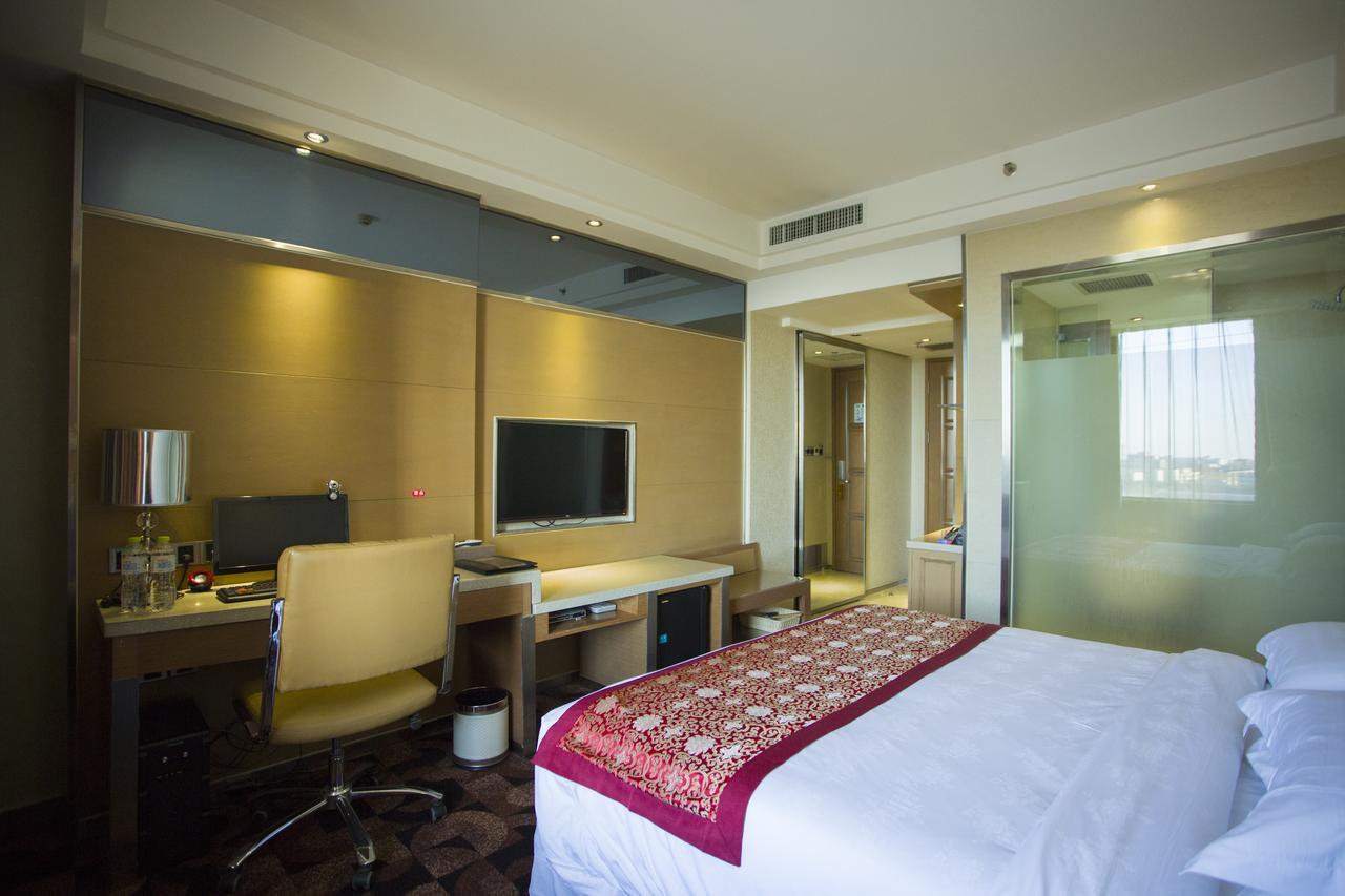 Fuke Jirui Hotel Urumqi Extérieur photo