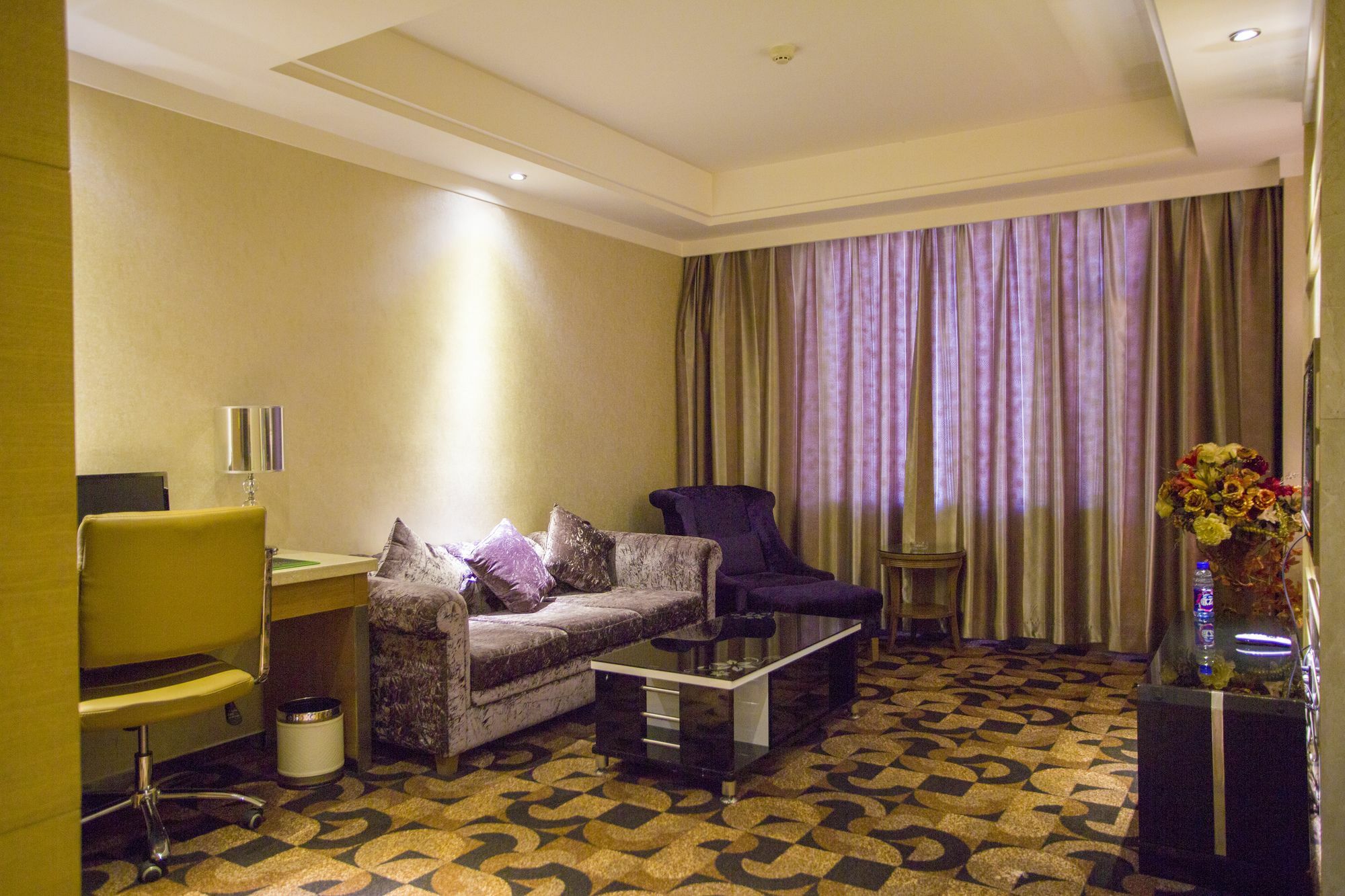 Fuke Jirui Hotel Urumqi Extérieur photo