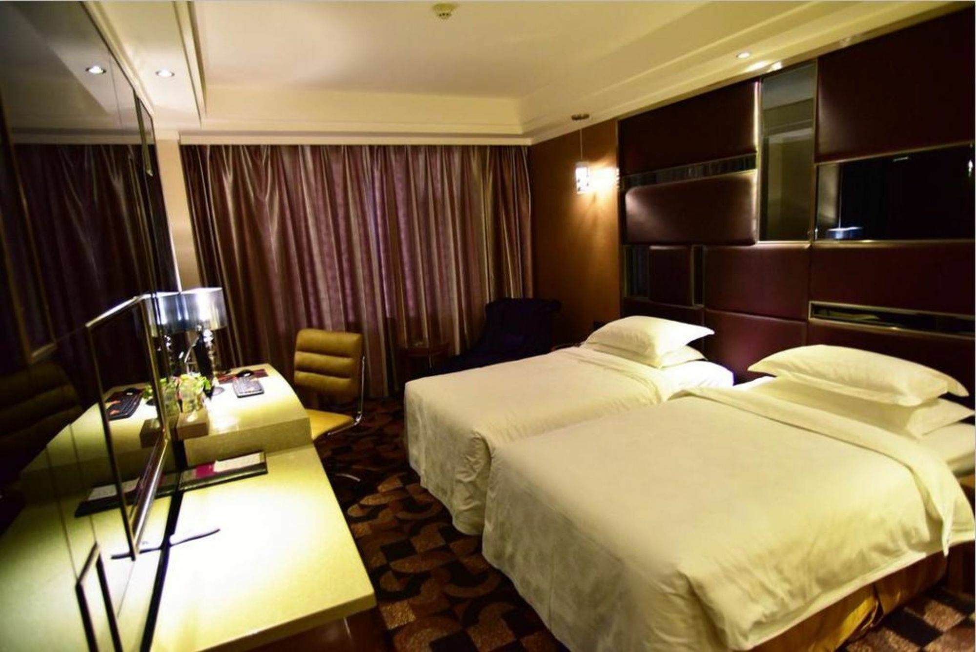Fuke Jirui Hotel Urumqi Extérieur photo